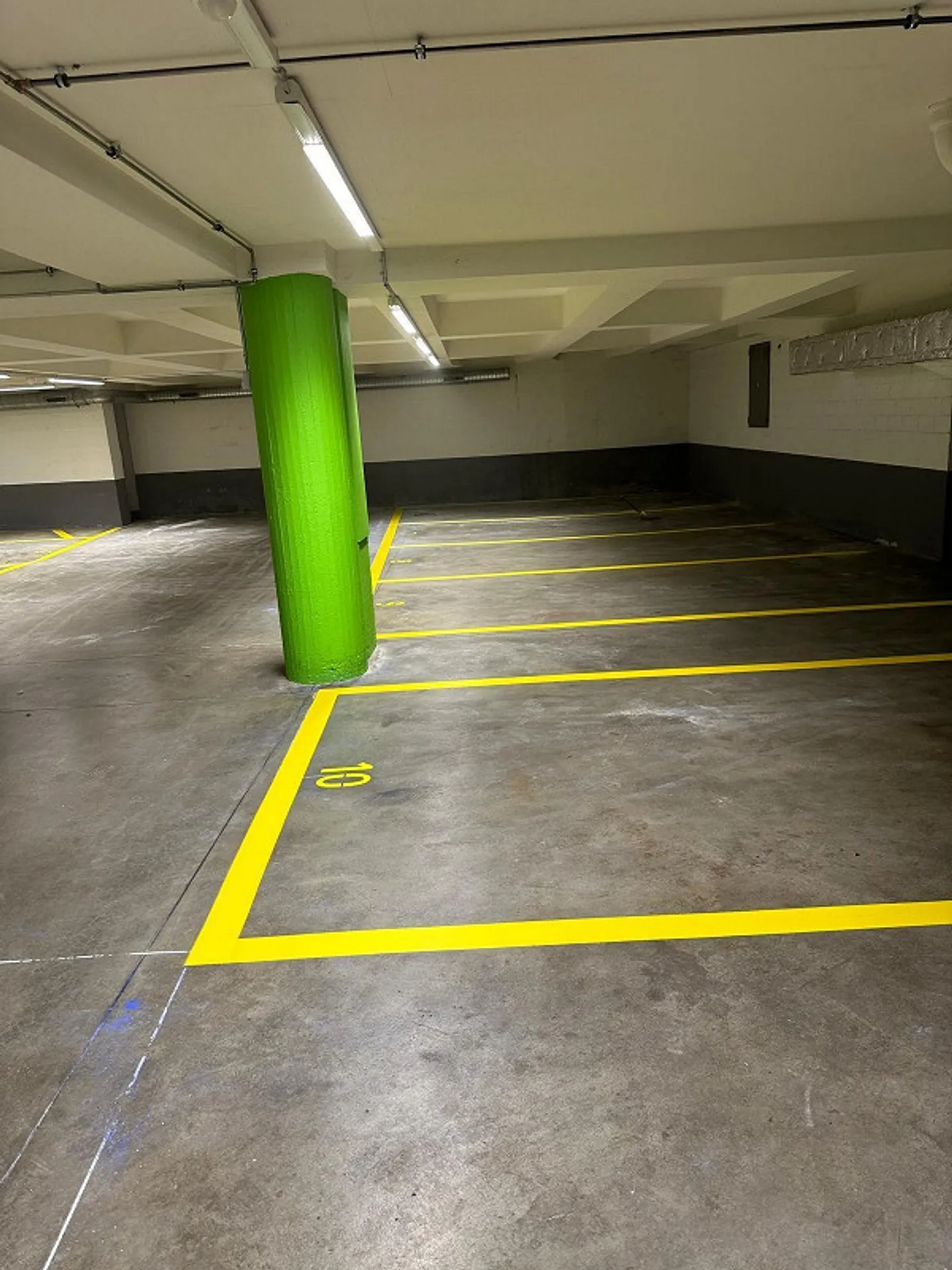 Posti auto centrali nel cuore di Seefeld a Zurigo - Foto 3 di 4