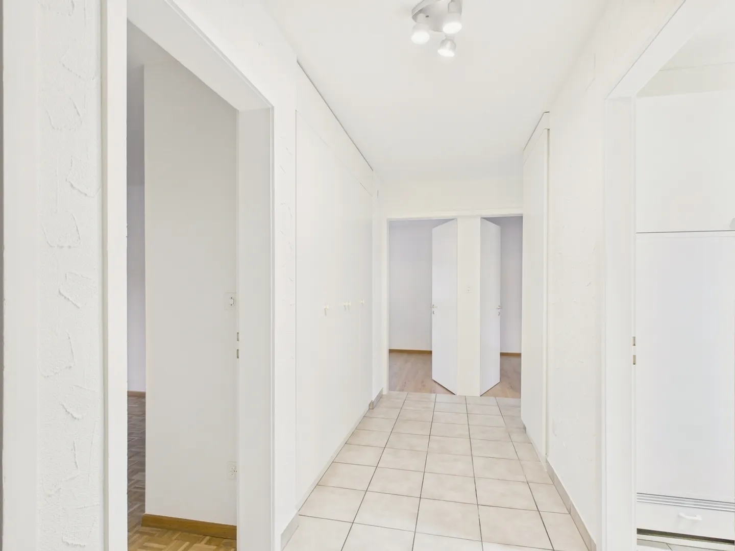 Modernisierte 4-Zimmer Wohnung mit Balkon in Weinfelden - Foto 8 von 11