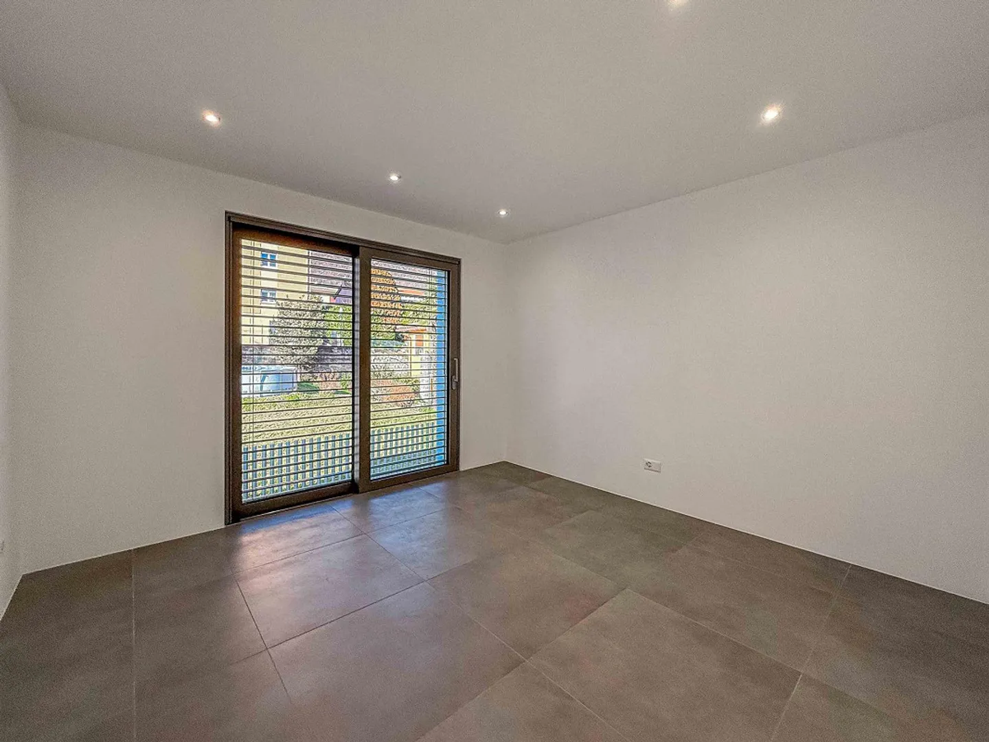 Newly Built Villa with Pool in Gravesano - Photo 8 of 15