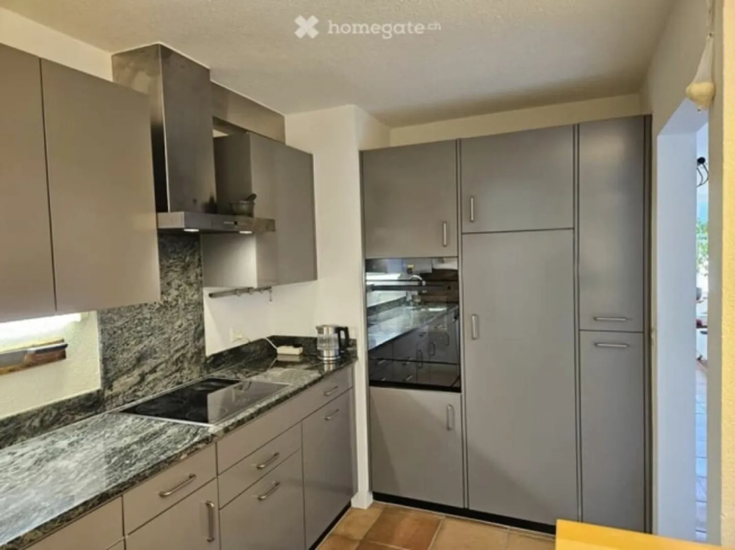 Semi-detached house for rent - Photo 2 of 4