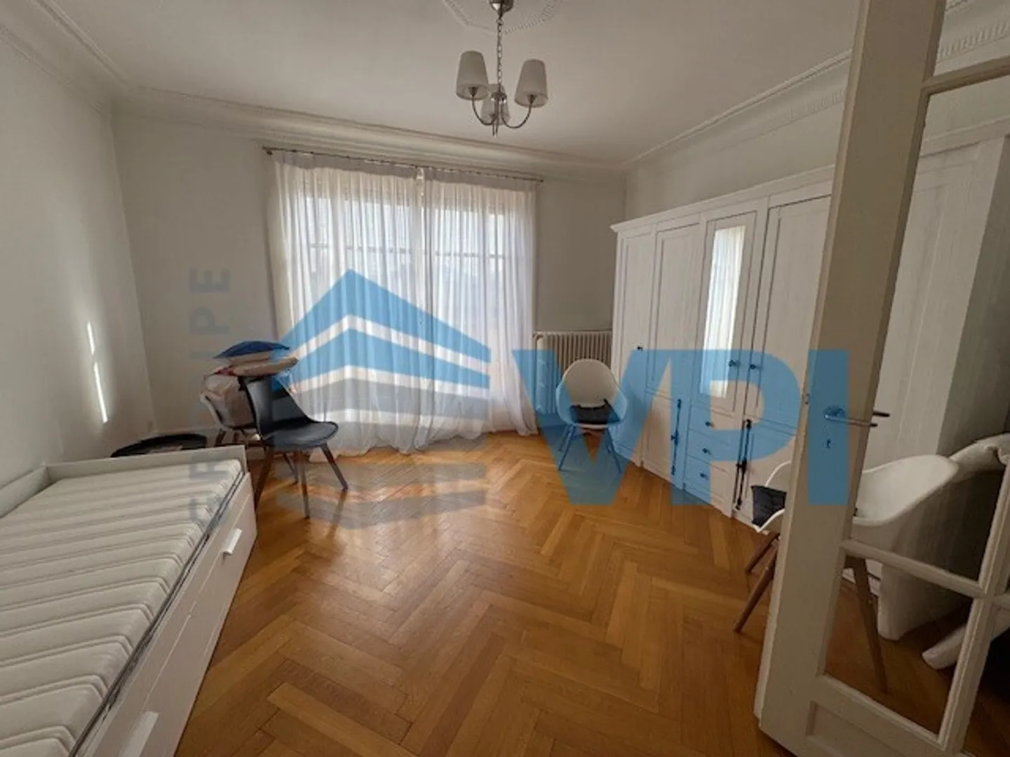 Schöne 4-Zimmer-Wohnung mit Blick auf den Jet d'Eau - Foto 8 von 10