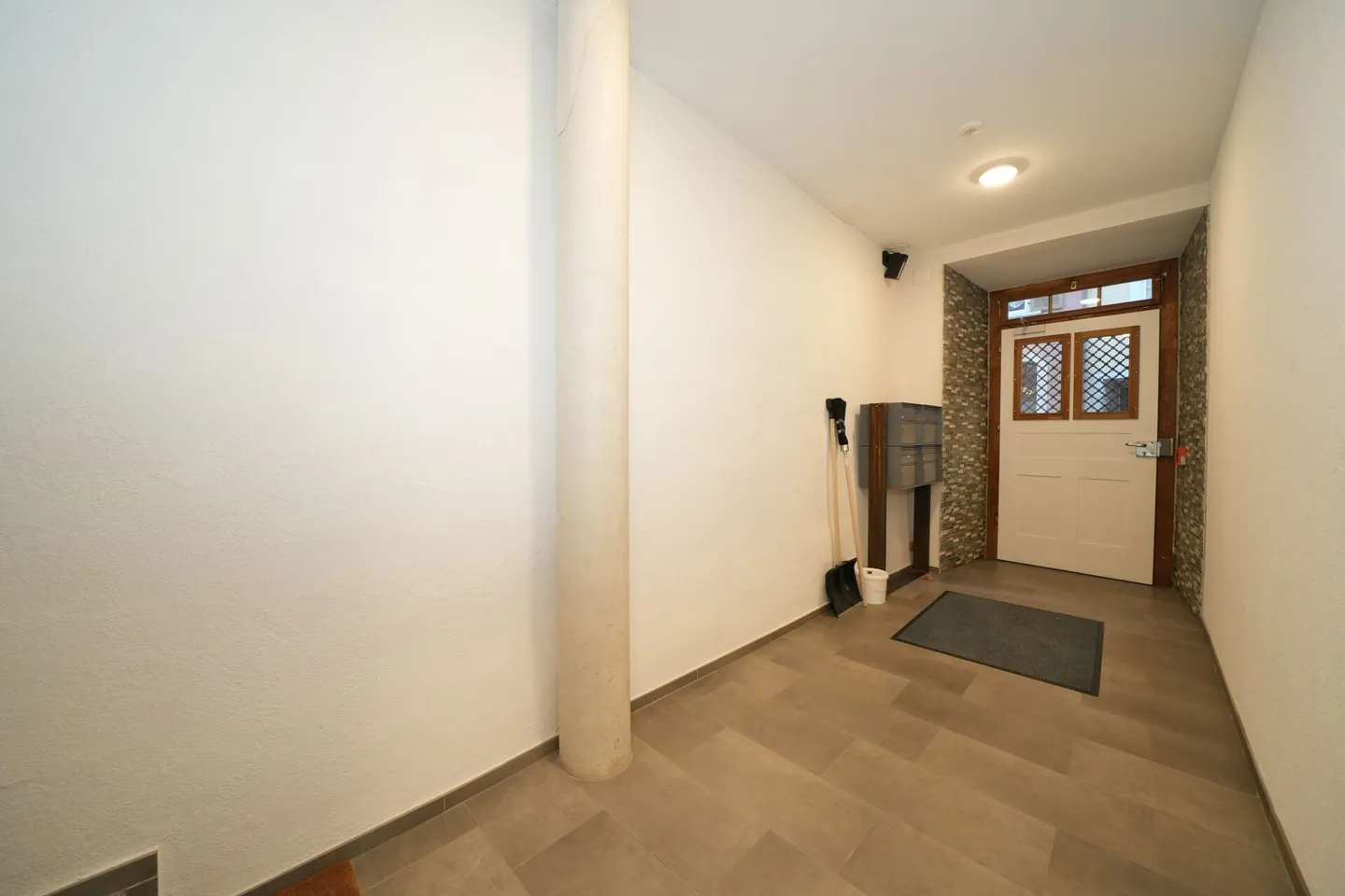 Casa multifamiliare storica ristrutturata con molto fascino - Foto 9 di 11