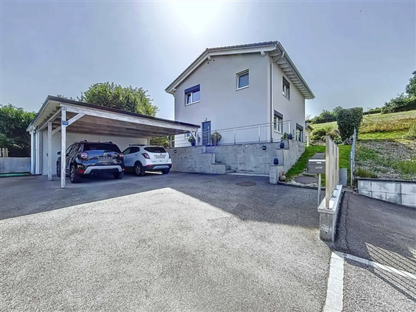 Detached villa with 5.5 rooms in a quiet area in a cul-de-sac - Photo 1 of 13