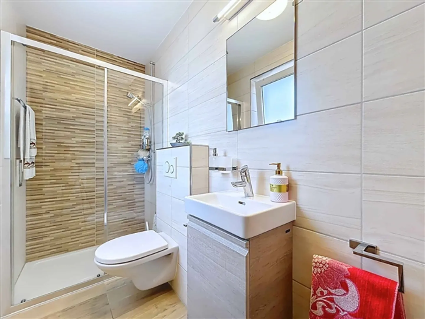 Detached villa with 5.5 rooms in a quiet area in a cul-de-sac - Photo 7 of 13