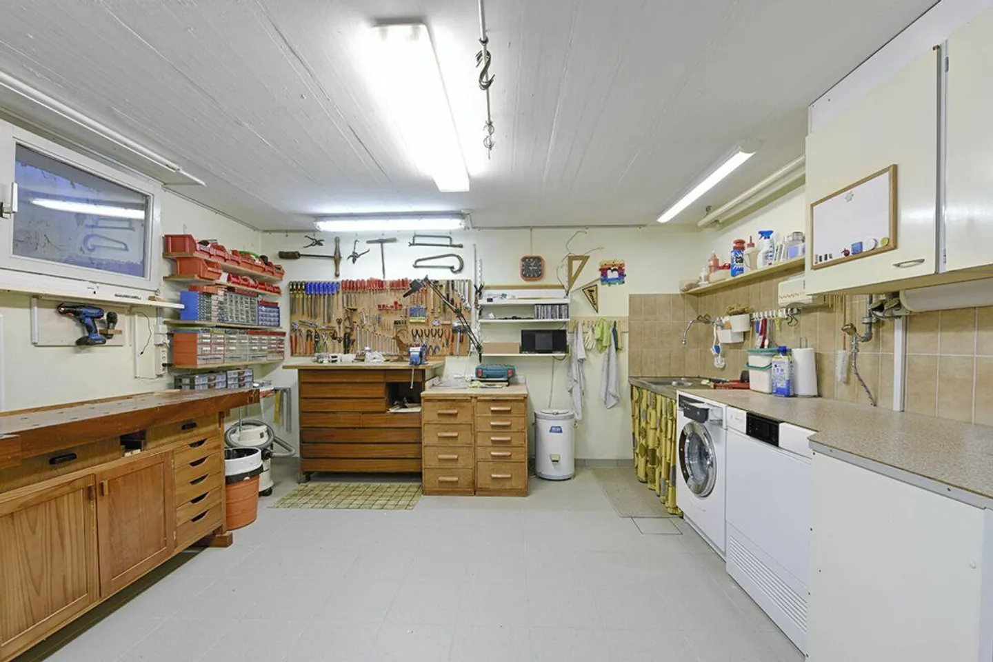 Casa unifamiliare di 5,5 stanze in una posizione tranquilla a Mönchaltorf - Foto 11 di 15