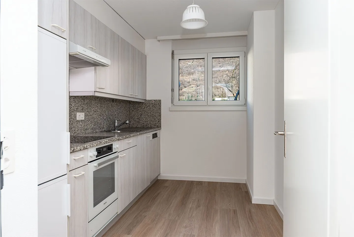 8700, Biasca, Via San Gottardo 40, Wohnung 4006 - Foto 2 von 16