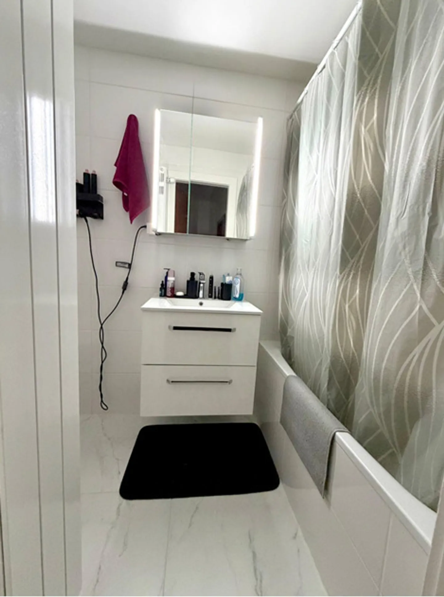 Incantevole appartamento luminoso di 4 stanze all'ultimo piano - Vista mozzafiato - Foto 8 di 9