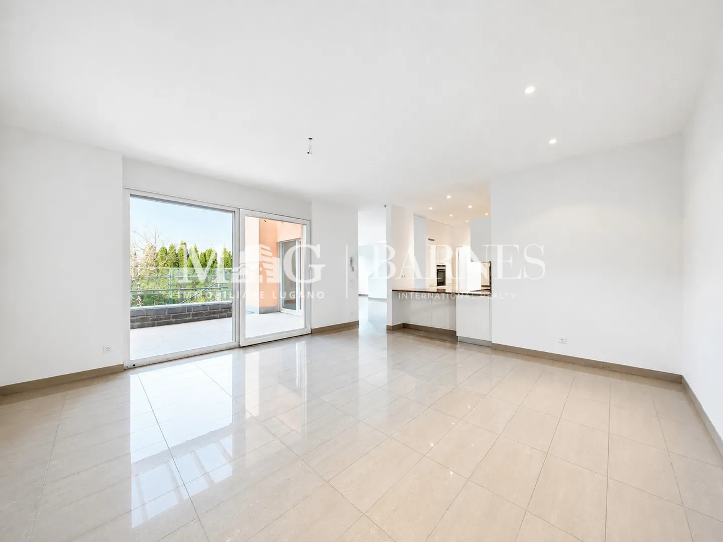 Lugano, Vezia : Grande maison de 7,5 pièces avec jardin - 250 m² - Photo 4 sur 15