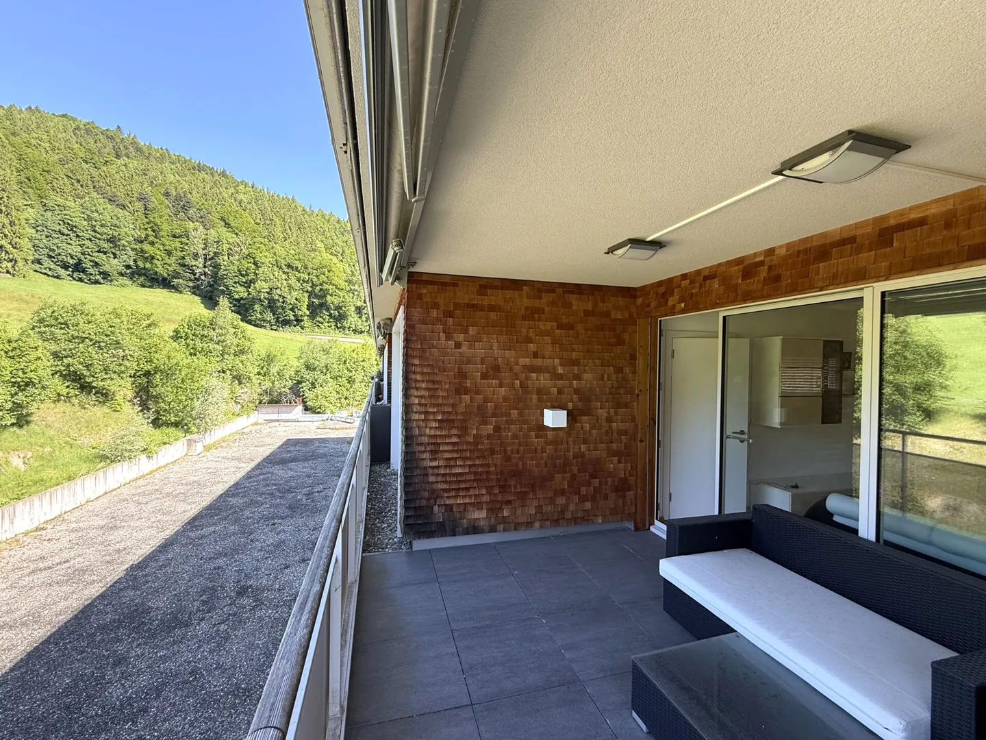 Zweitwohnsitz mit Weitblick - auch für Nicht-Schweizer - Foto 2 von 6