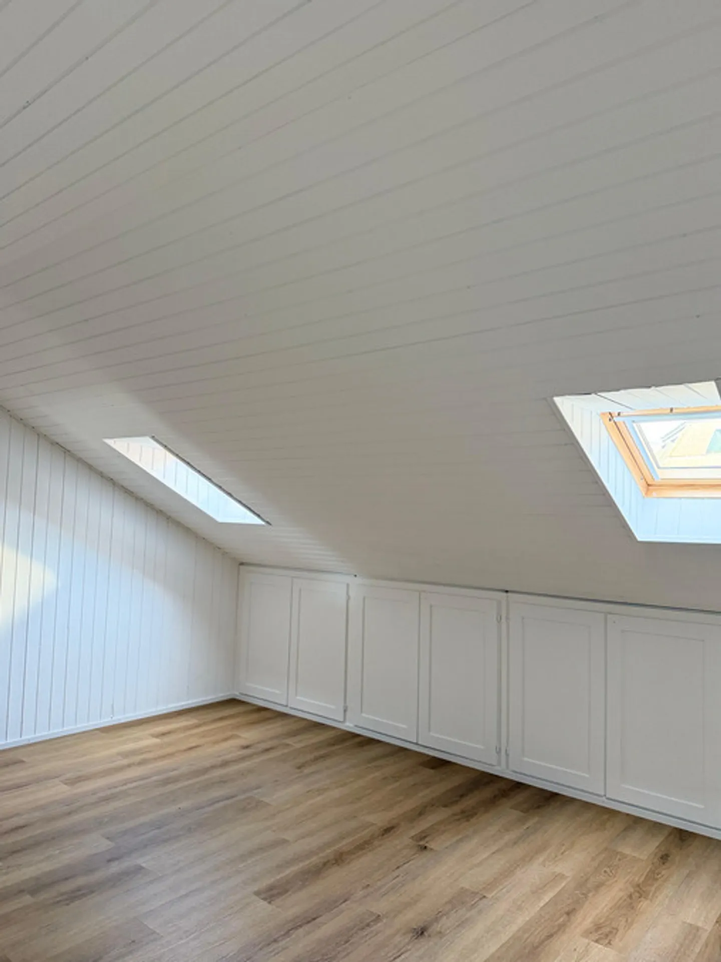 Incantevole appartamento luminoso di 4 stanze all'ultimo piano - Vista mozzafiato - Foto 5 di 9