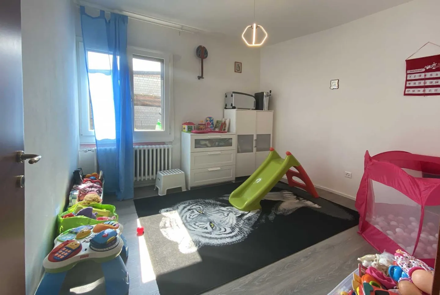 PRACHTVOLLE VILLA MIT POOL UND BAULAND IN MORBIO - Foto 6 von 9