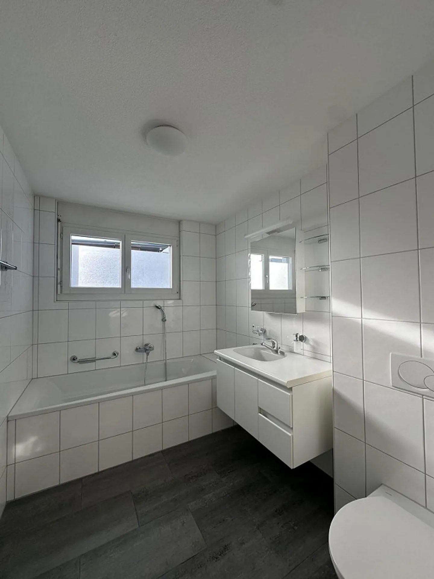 Ampio appartamento attico di 5.5 stanze a Langenthal - Foto 10 di 11