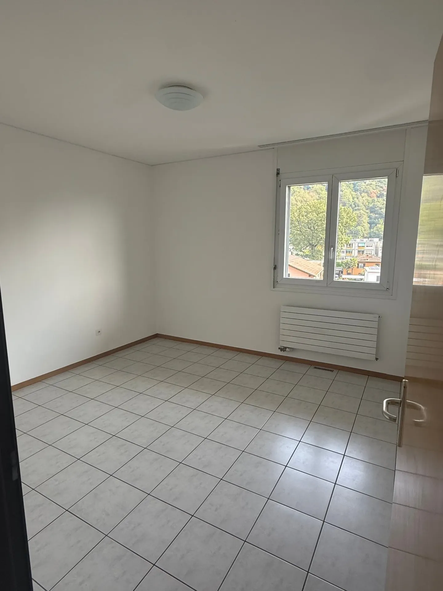 LAMONE - À LOUER APPARTEMENT DE 4.5 PIÈCES - Photo 6 sur 10