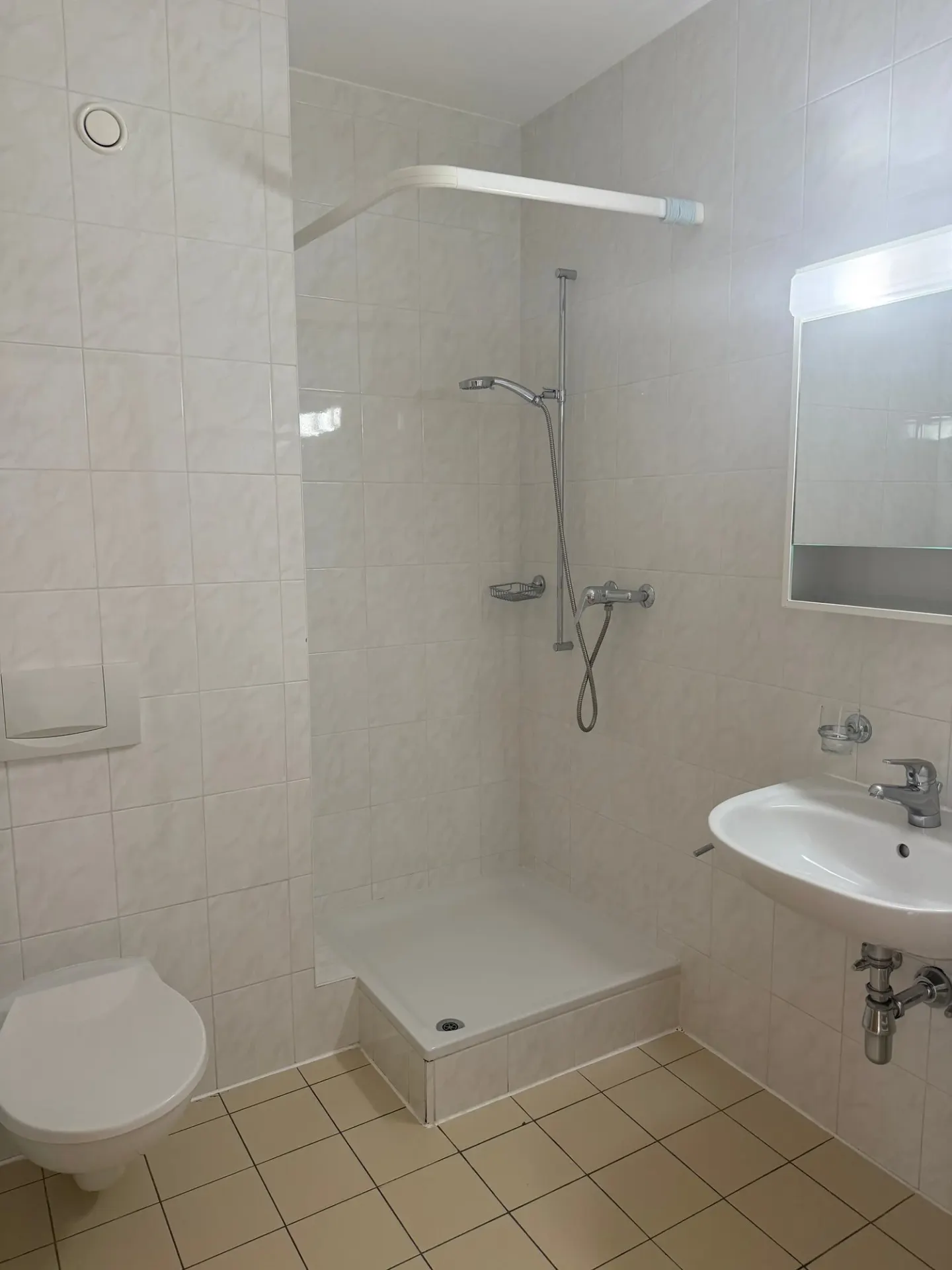 LAMONE - À LOUER APPARTEMENT DE 4.5 PIÈCES - Photo 10 sur 10
