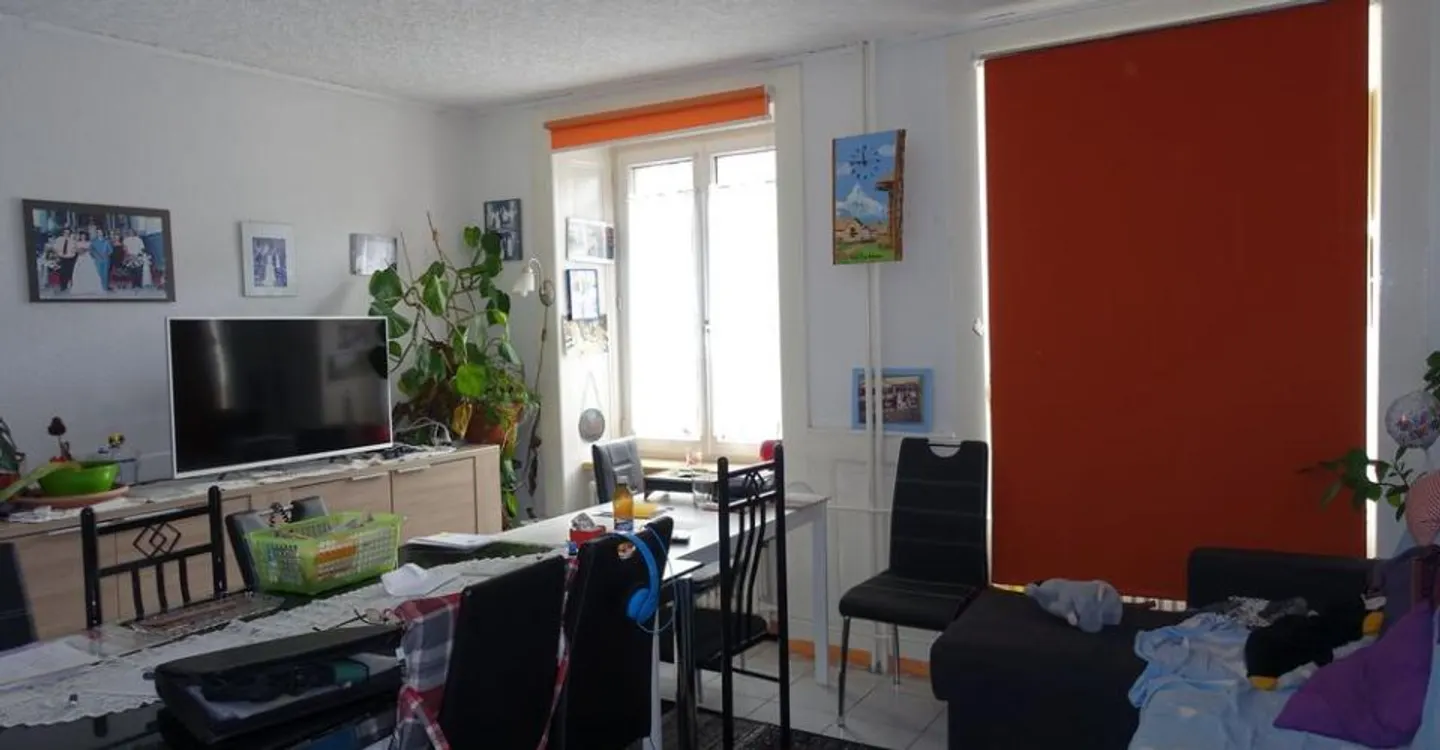 Tramelan - Familienhaus mit 2 Wohnungen mit 3,5 Zimmern und Duplex mit 4,5 Zimmern - Foto 7 von 16