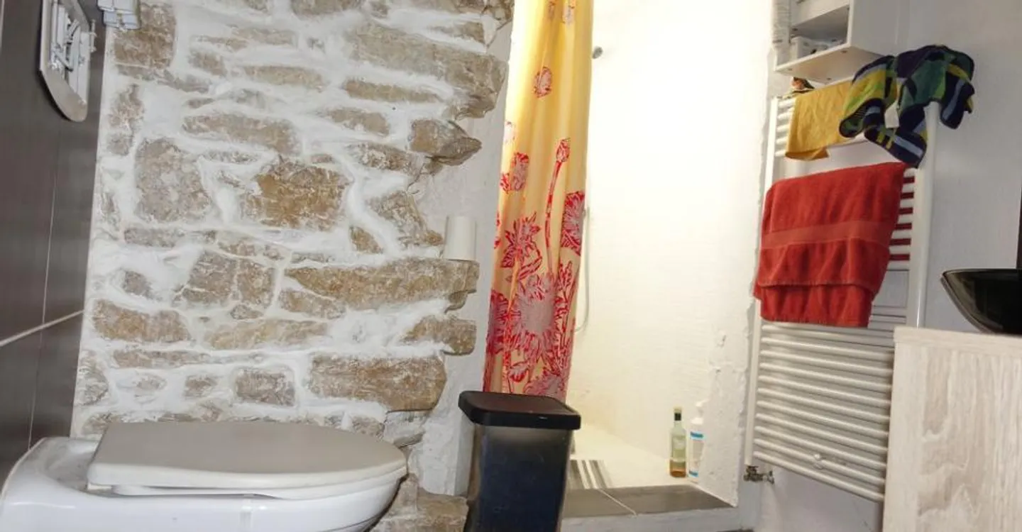 Tramelan - Familienhaus mit 2 Wohnungen mit 3,5 Zimmern und Duplex mit 4,5 Zimmern - Foto 10 von 16