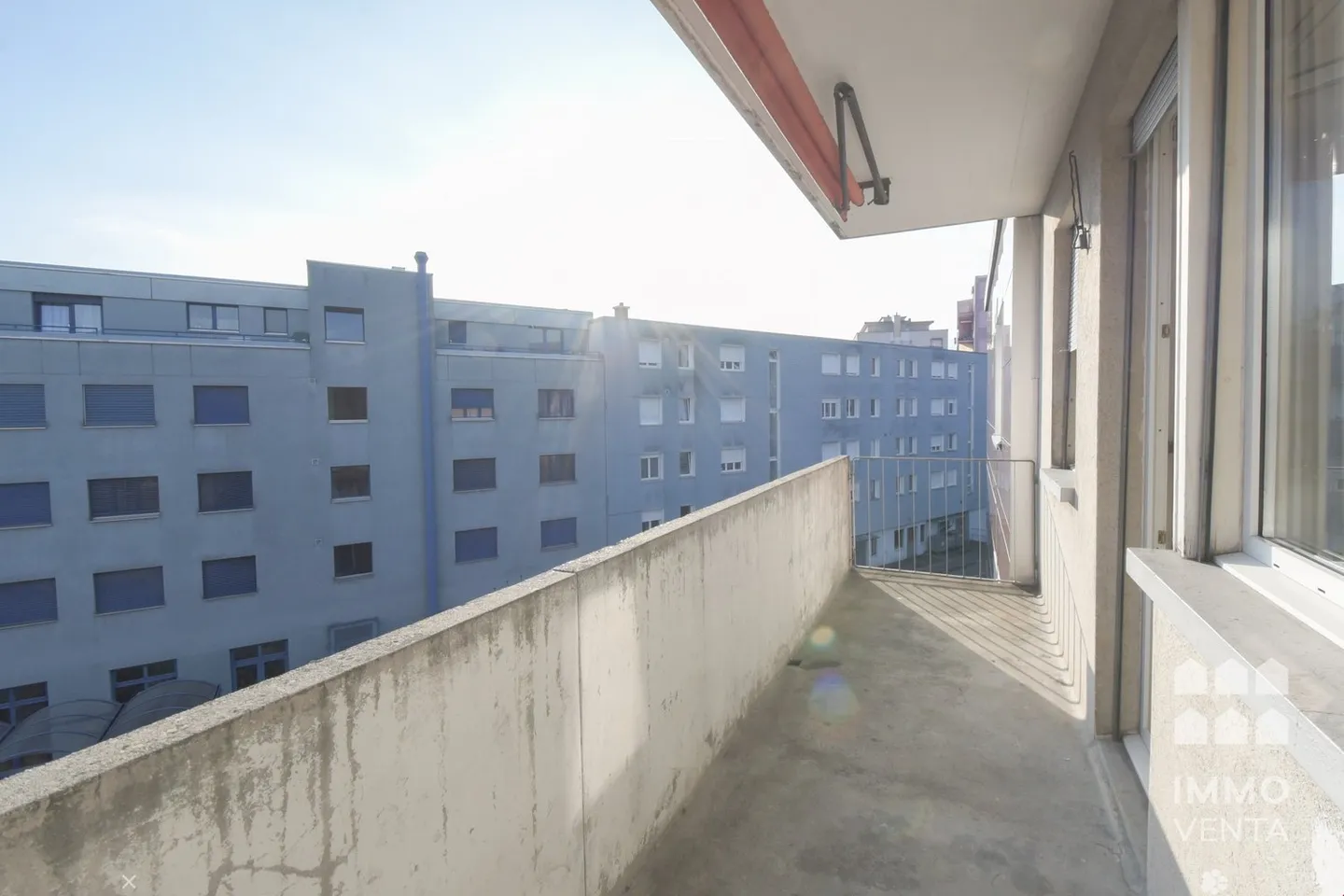 Charmante 2.5-Zimmer-Wohnung mit Balkon in Biel/Bienne - Foto 6 von 9