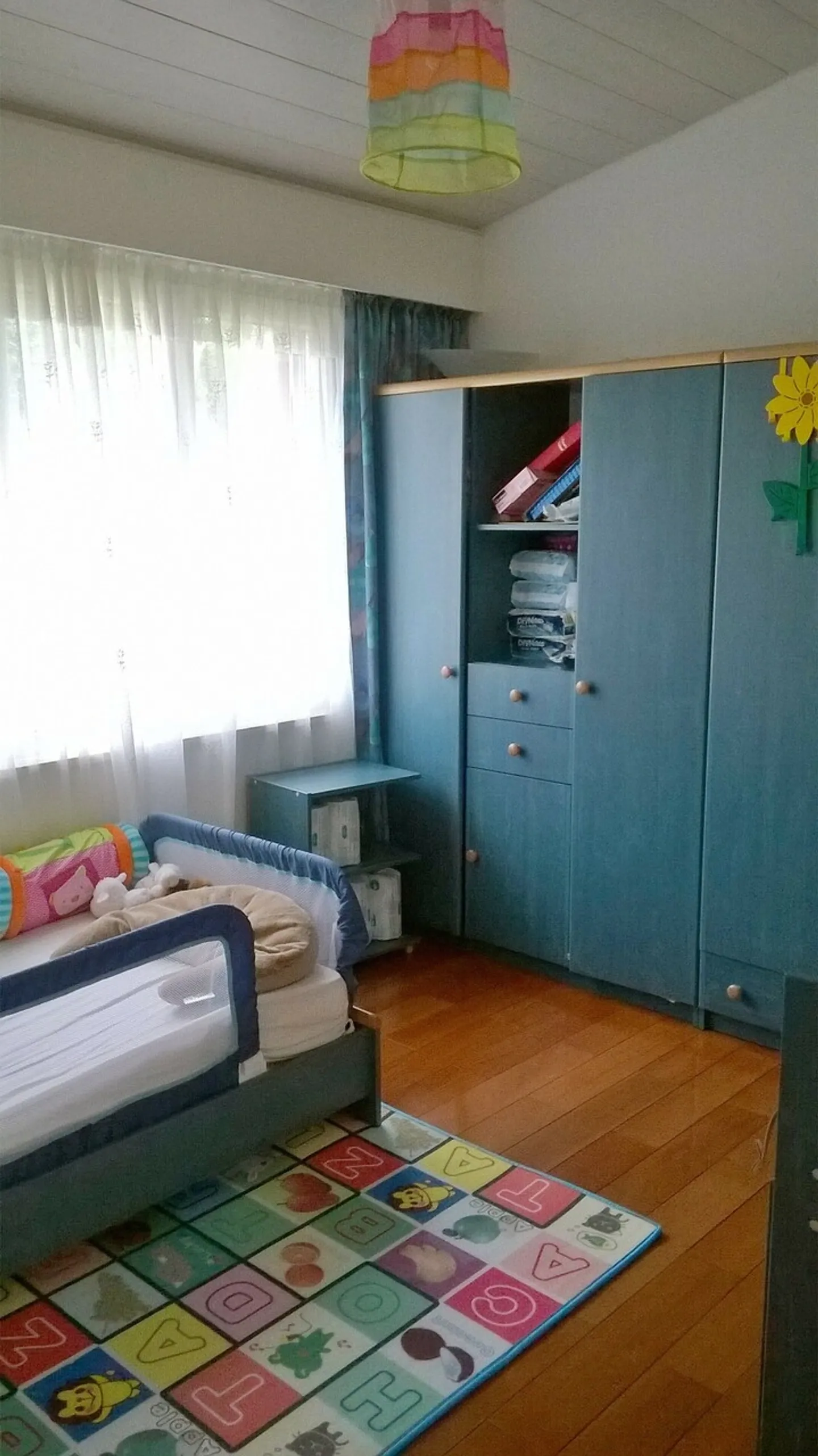 Modern Family Home - Photo 6 of 10