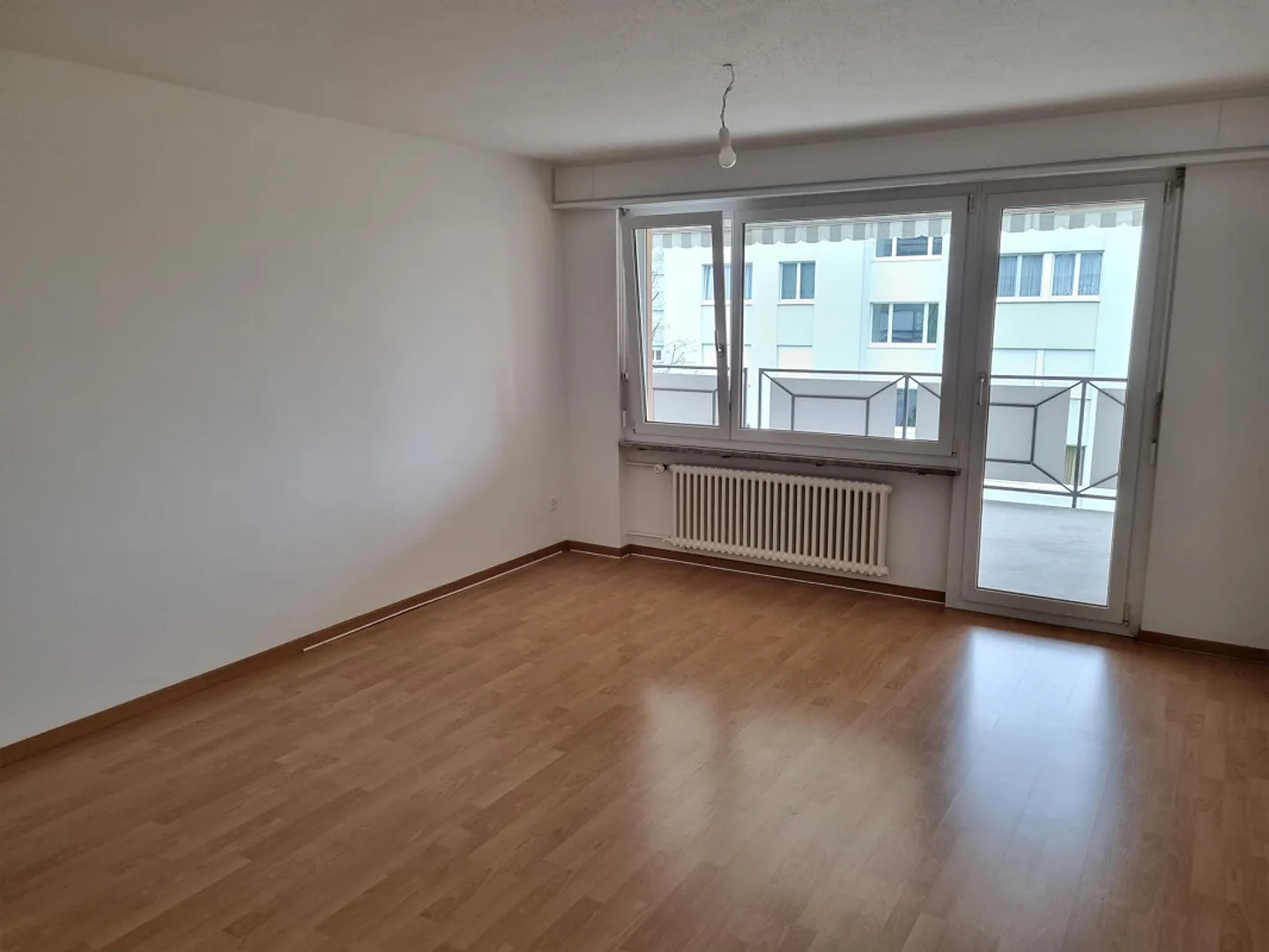 3-room apartment with spacious balcony - Photo 5 of 10