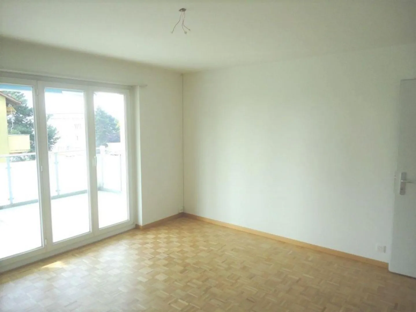 Appartamento 4 locali con grande balcone - Foto 2 di 12