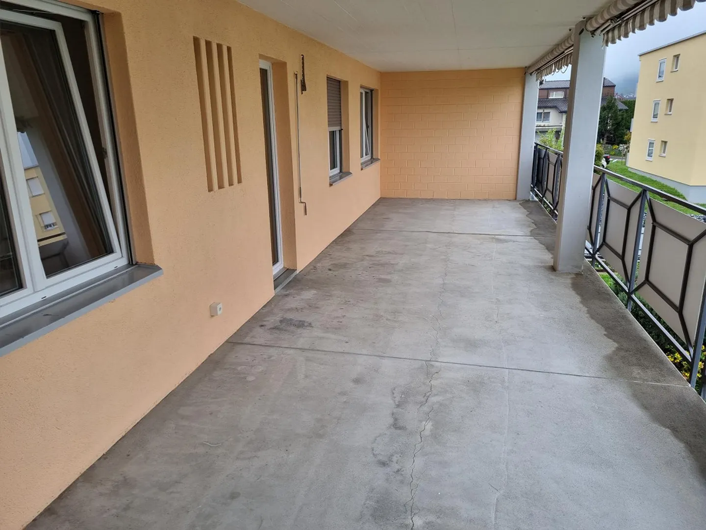 3-room apartment with spacious balcony - Photo 8 of 10