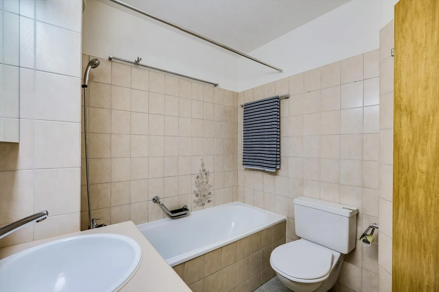 Prêt pour une colocation ? Appartement duplex original au centre ! - Photo 4 sur 10