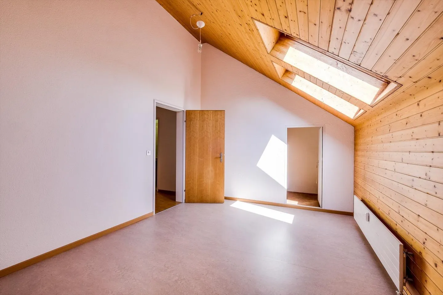 Prêt pour une colocation ? Appartement duplex original au centre ! - Photo 8 sur 10