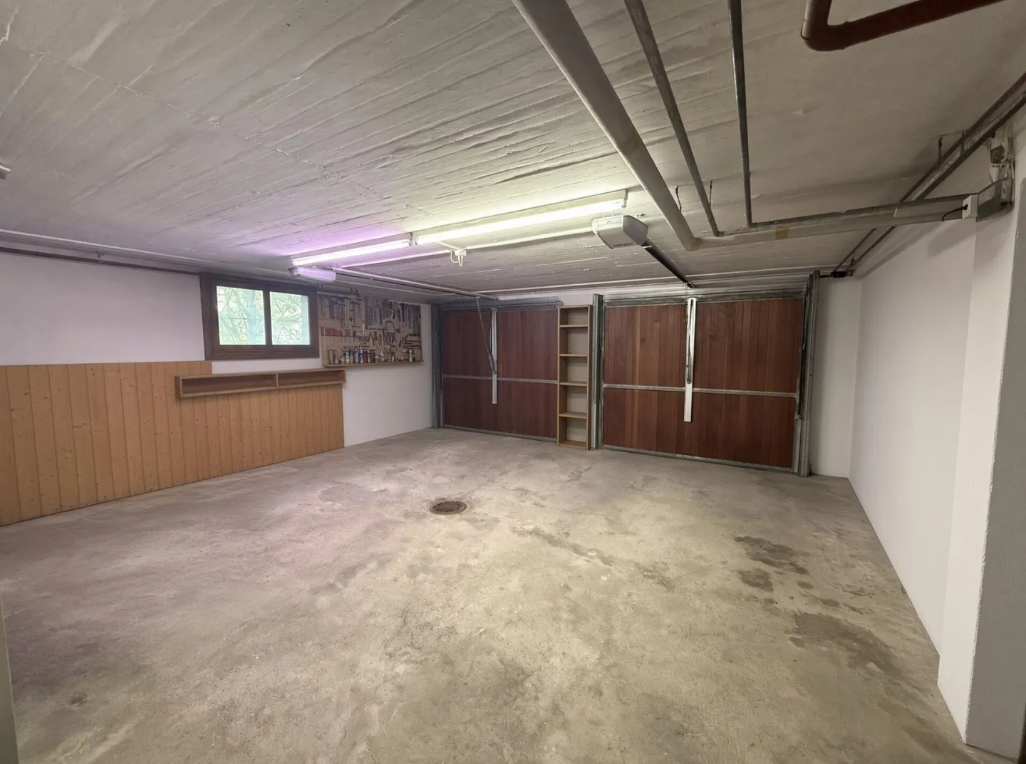 Spacious architect-designed villa on a large plot of 2,857 m2 - Photo 17 of 19