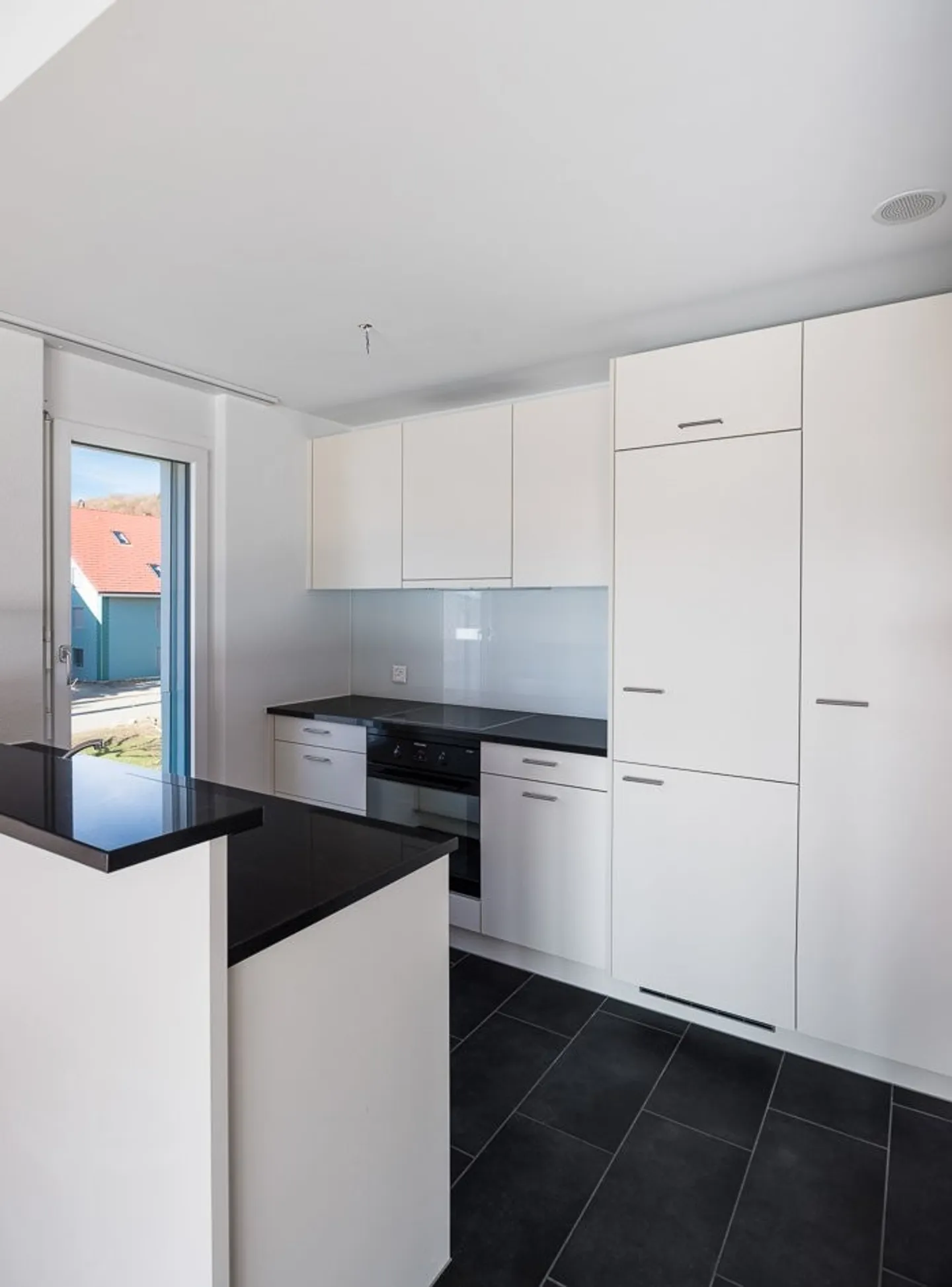 Moderno appartamento mansardato di 4,5 locali con balcone e torre di lavaggio - Foto 2 di 12