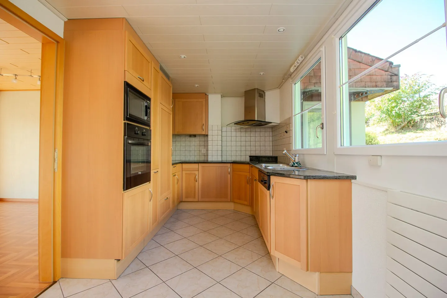 Grande casa per tutta la famiglia nel centro del villaggio - Foto 14 di 23