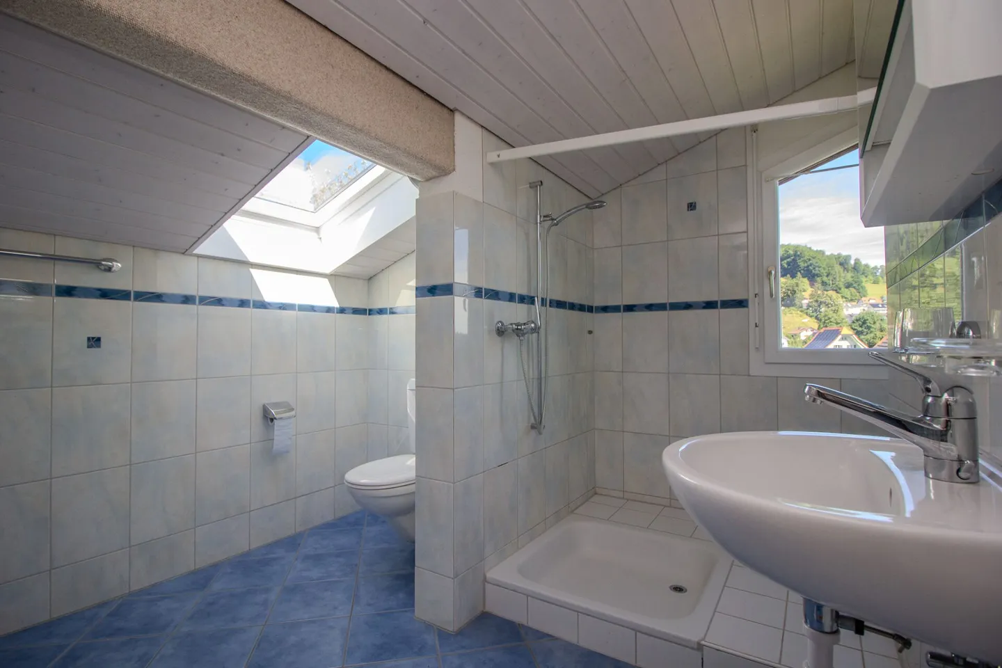 Grande casa per tutta la famiglia nel centro del villaggio - Foto 17 di 23