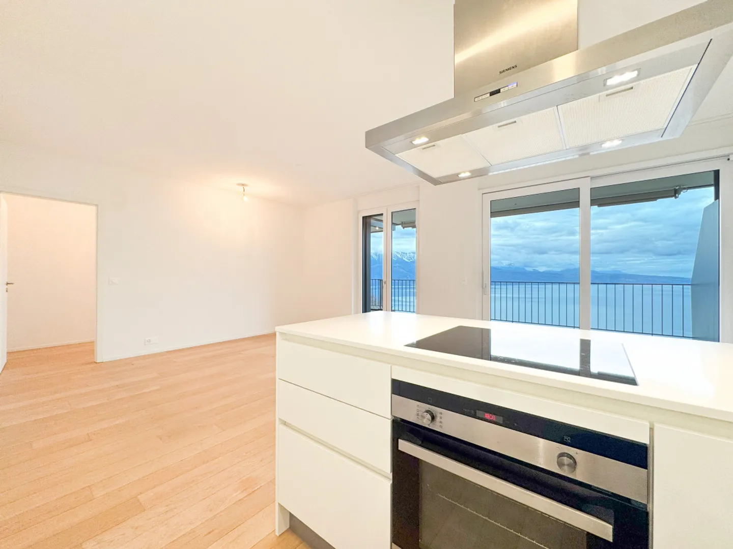 AUSGEZEICHNETE WOHNUNG 4.5 ZIMMER MIT UNVERBAUBAREM BLICK AUF DEN GENFERSEE - Foto 8 von 10