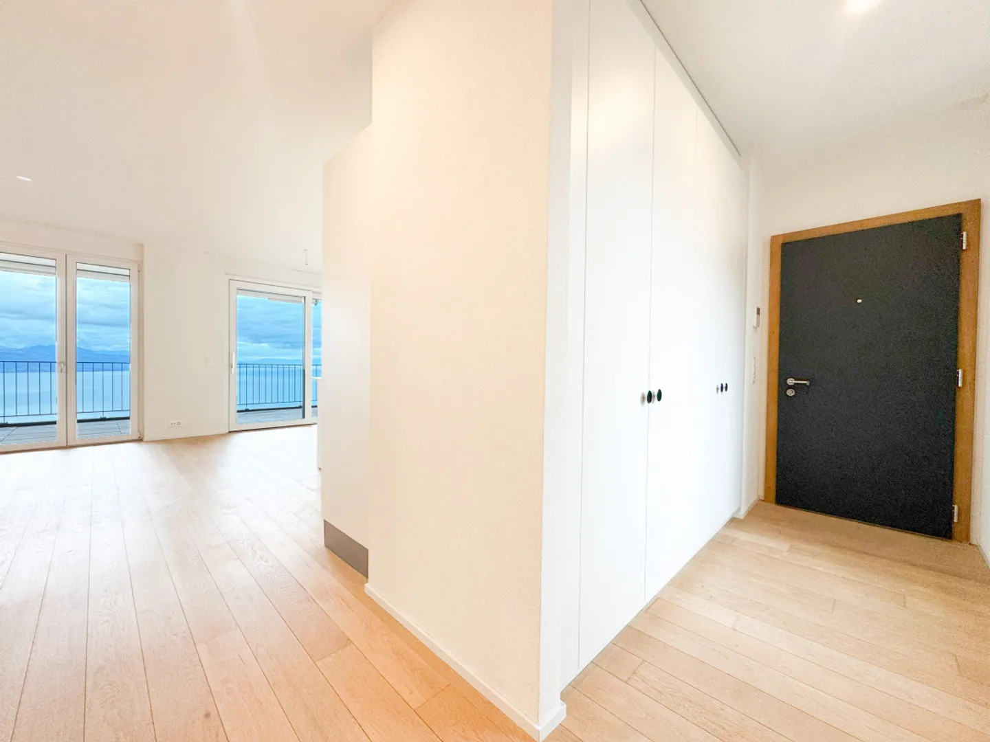 AUSGEZEICHNETE WOHNUNG 4.5 ZIMMER MIT UNVERBAUBAREM BLICK AUF DEN GENFERSEE - Foto 10 von 10