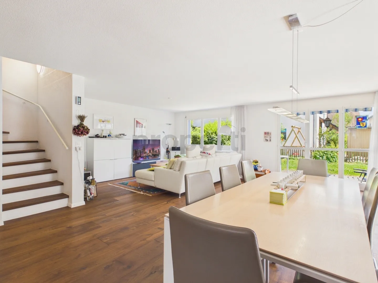 Semi-Detached House 5 Rooms - Photo 2 of 12