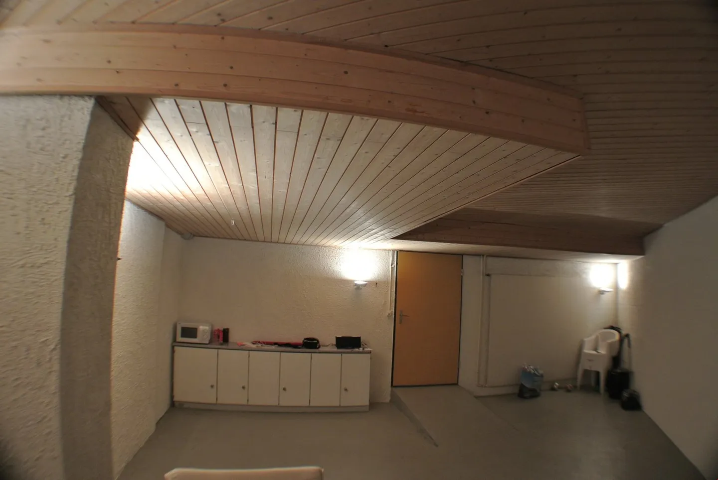 Espace de stockage/Salle de bricolage à louer - Photo 3 sur 3