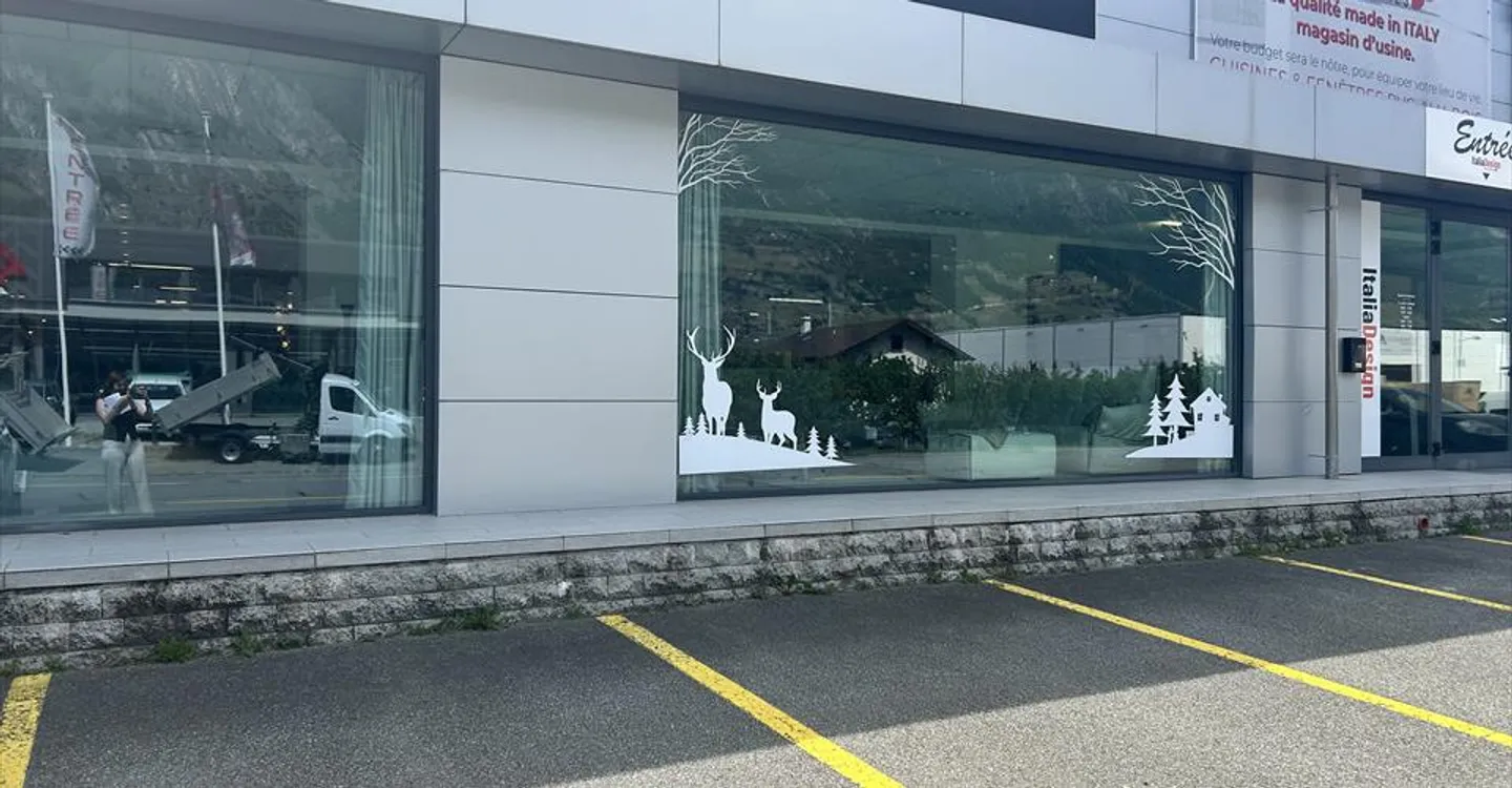 Edificio ad uso misto in affitto - Foto 2 di 4