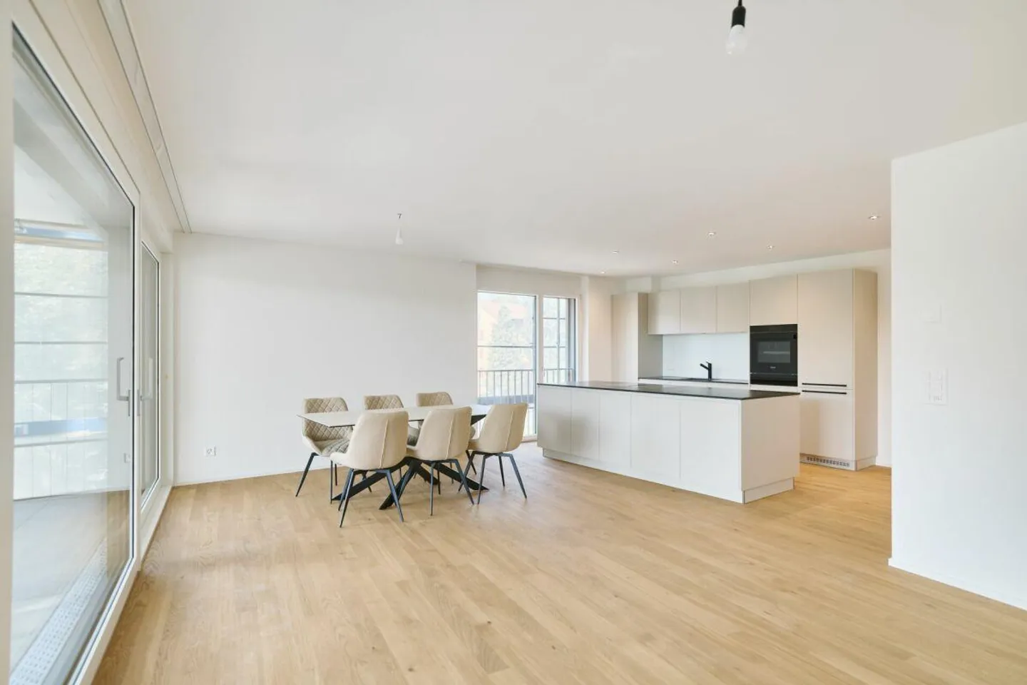 H1.2 I 4.5-room apartment on the 1st floor directly by the Aare - Photo 3 of 6
