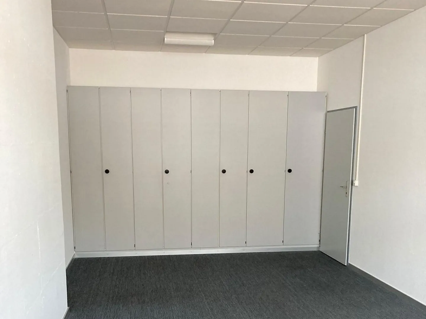 Bureau individuel / Salles de loisirs - Photo 2 sur 3