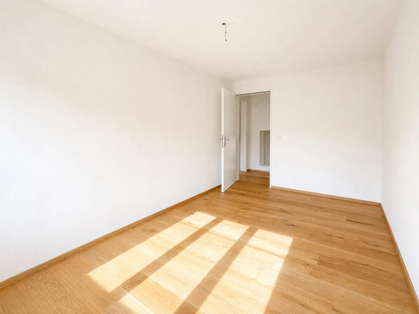 Appartement de 4.5 pièces rénové - Photo 9 sur 13