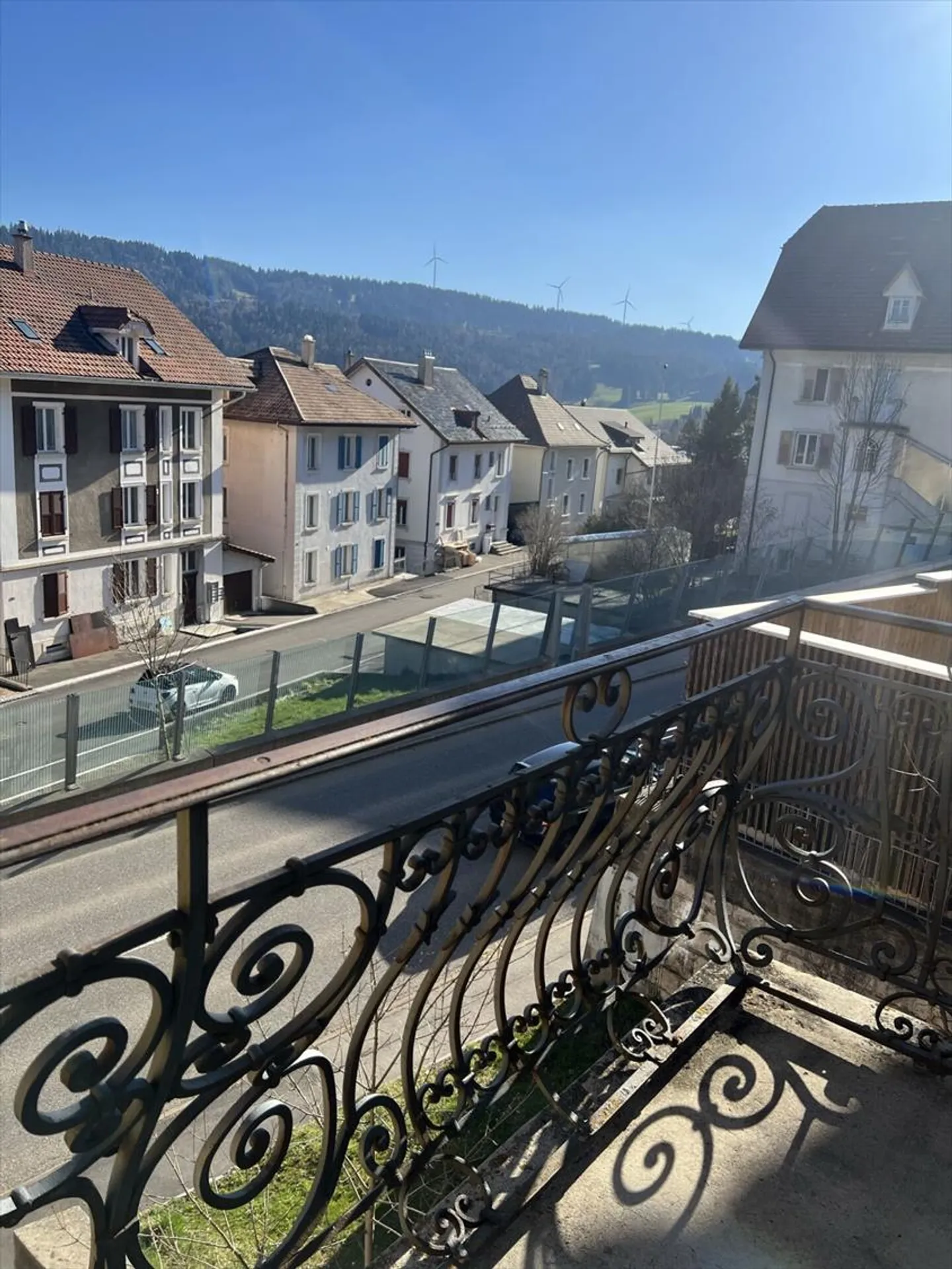 Tramelan, spacious and bright 3.5-room apartment with balcony - Photo 10 of 10