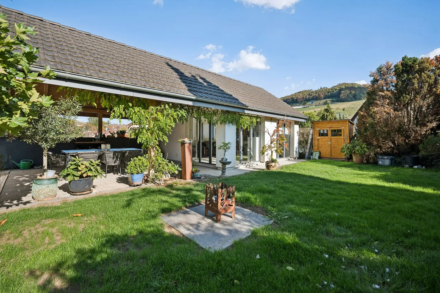Incantevole Casa Familiare con Giardino - Foto 6 di 9