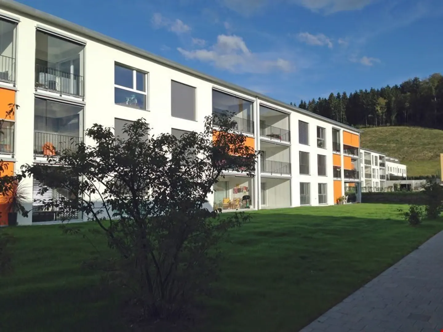 Bright 3.5-room apartment on the ground floor - Photo 1 of 9