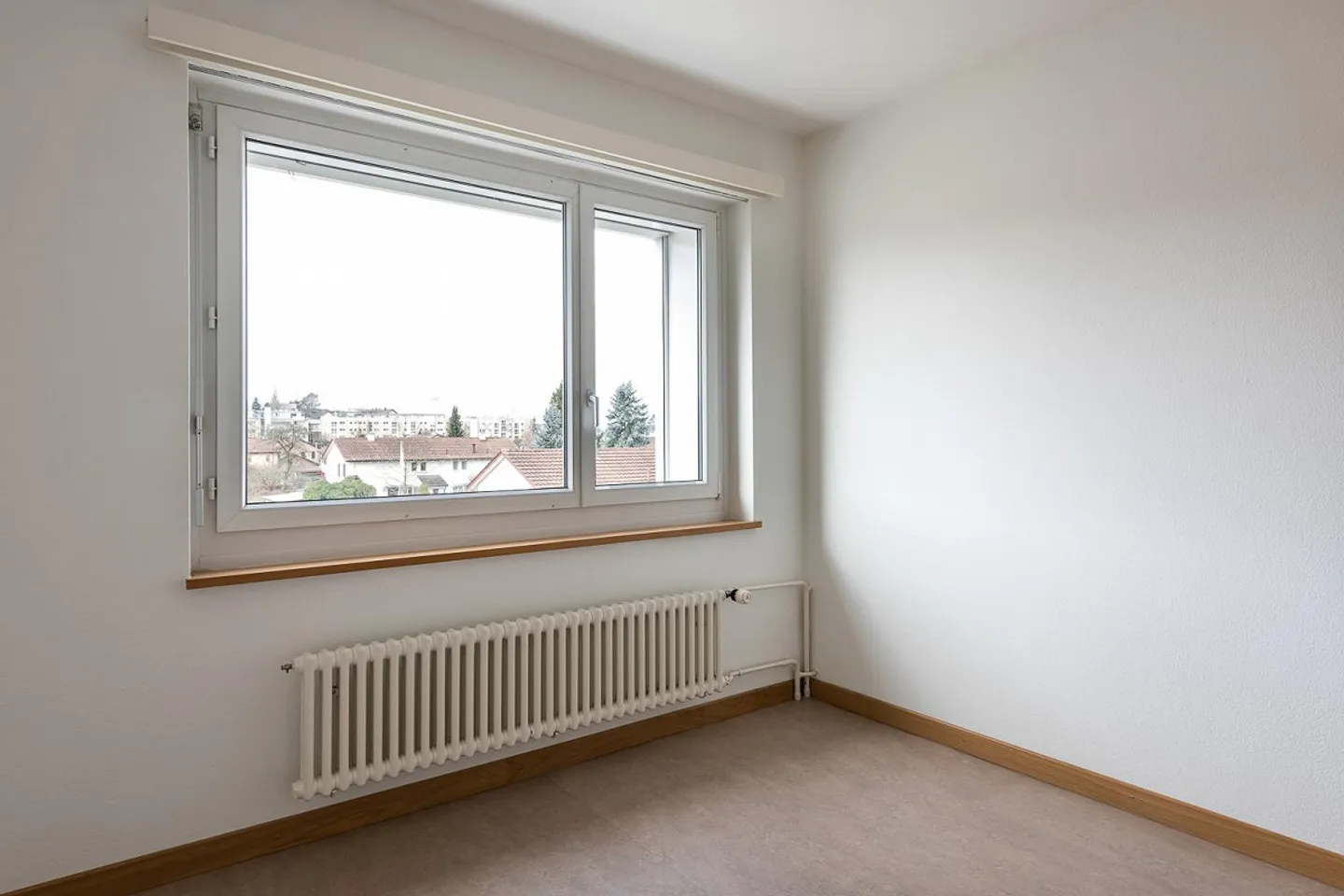 Living in a quiet, green location! "Rent without deposit" - Photo 5 of 7