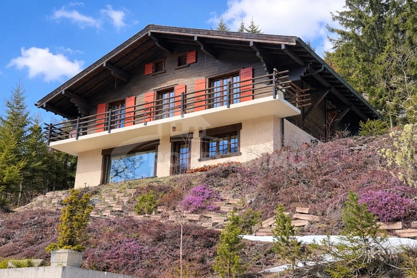 ALPINE CHALET WITH BEAUTIFUL VIEW OF THE MOUNTAINS - Photo 1 of 18