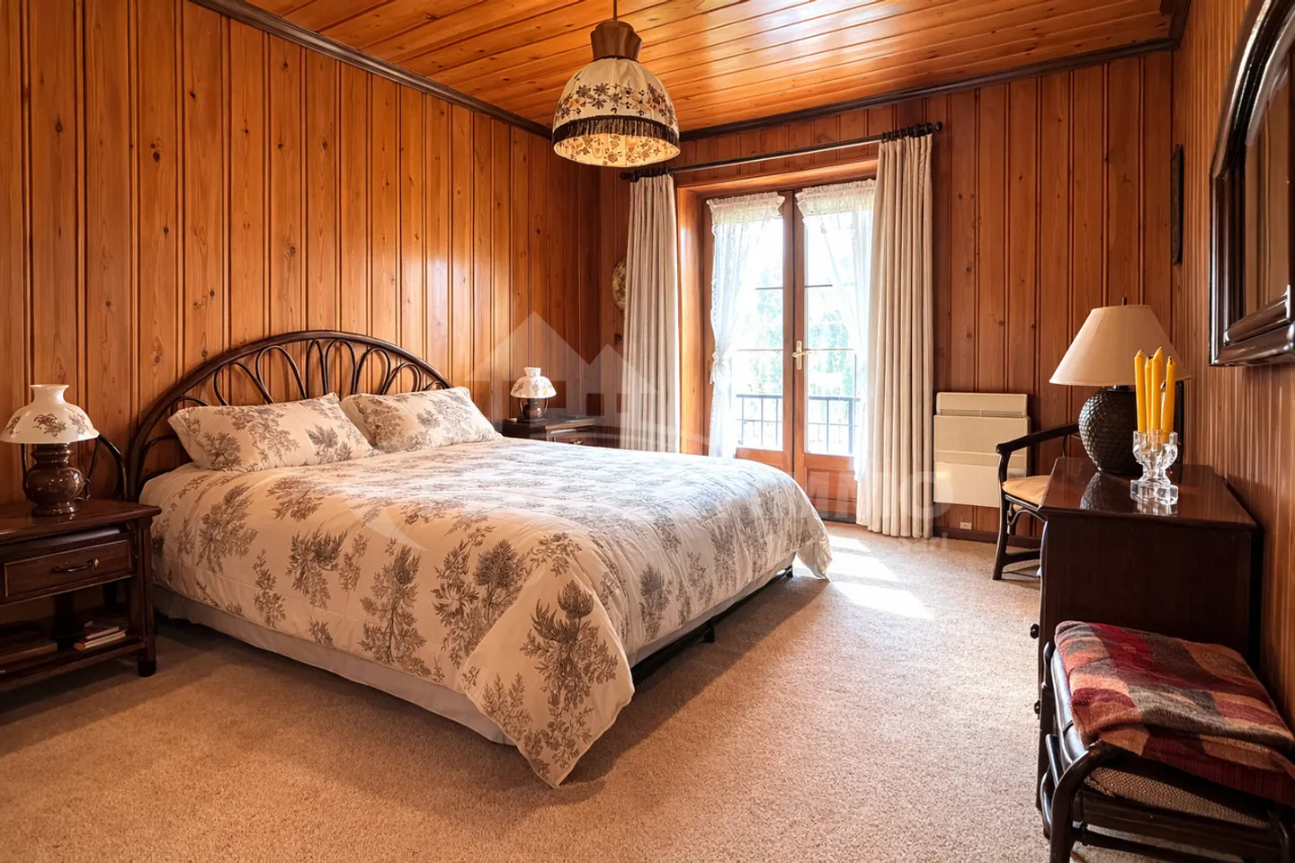 ALPINE CHALET WITH BEAUTIFUL VIEW OF THE MOUNTAINS - Photo 8 of 18