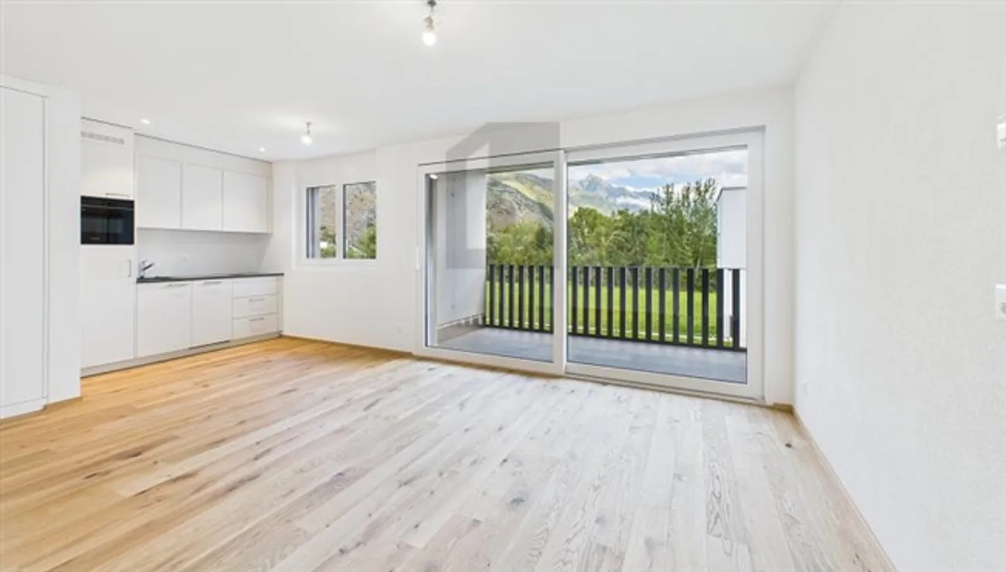 A STYLISH LIVING DREAM FOR THE DISCRIMINATING - Photo 1 of 6