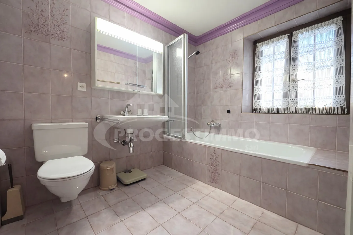 ALPINE CHALET WITH BEAUTIFUL VIEW OF THE MOUNTAINS - Photo 11 of 18