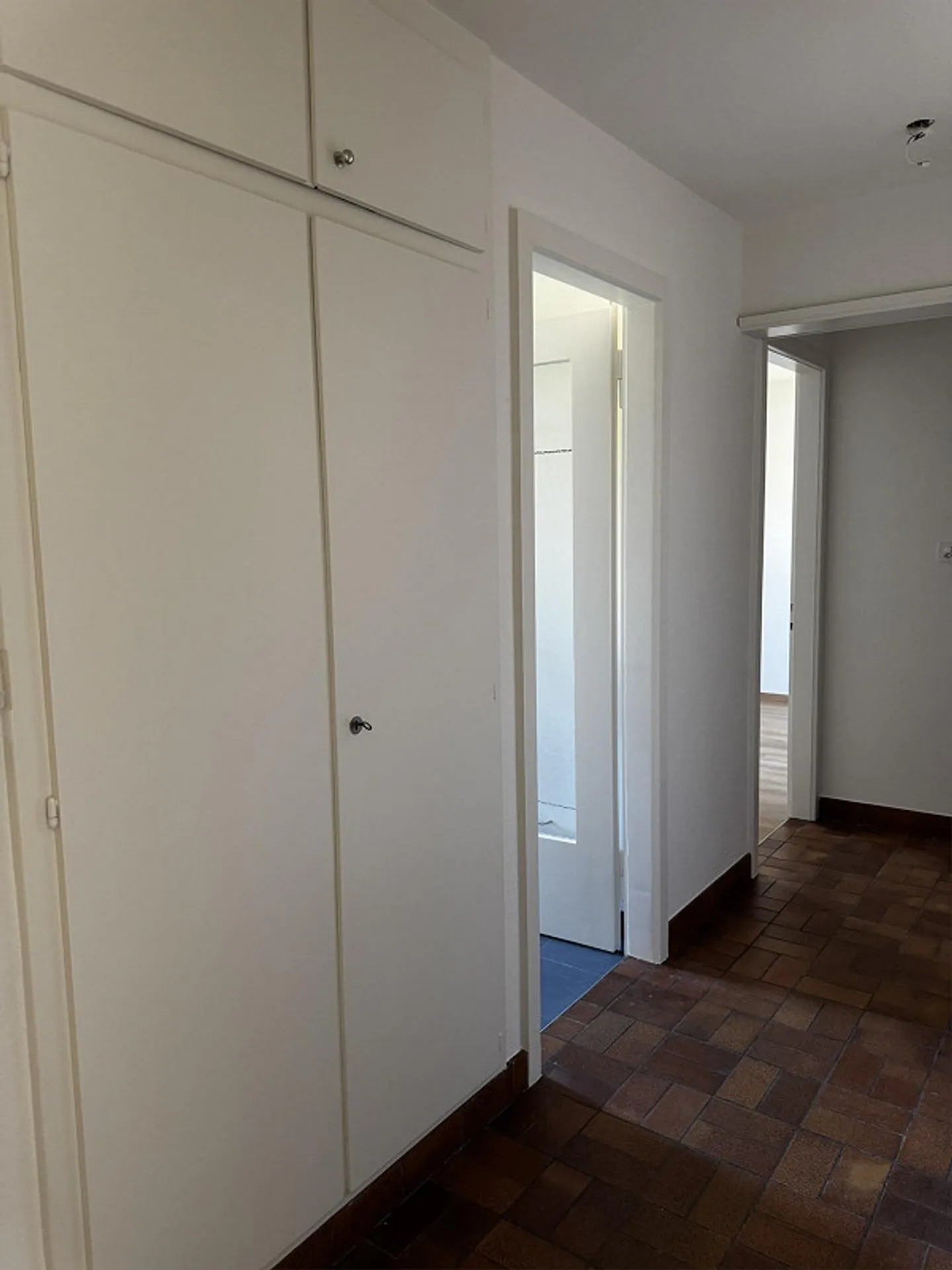 Appartamento 3 locali in un quartiere tranquillo - vicino al Reno - Foto 8 di 9