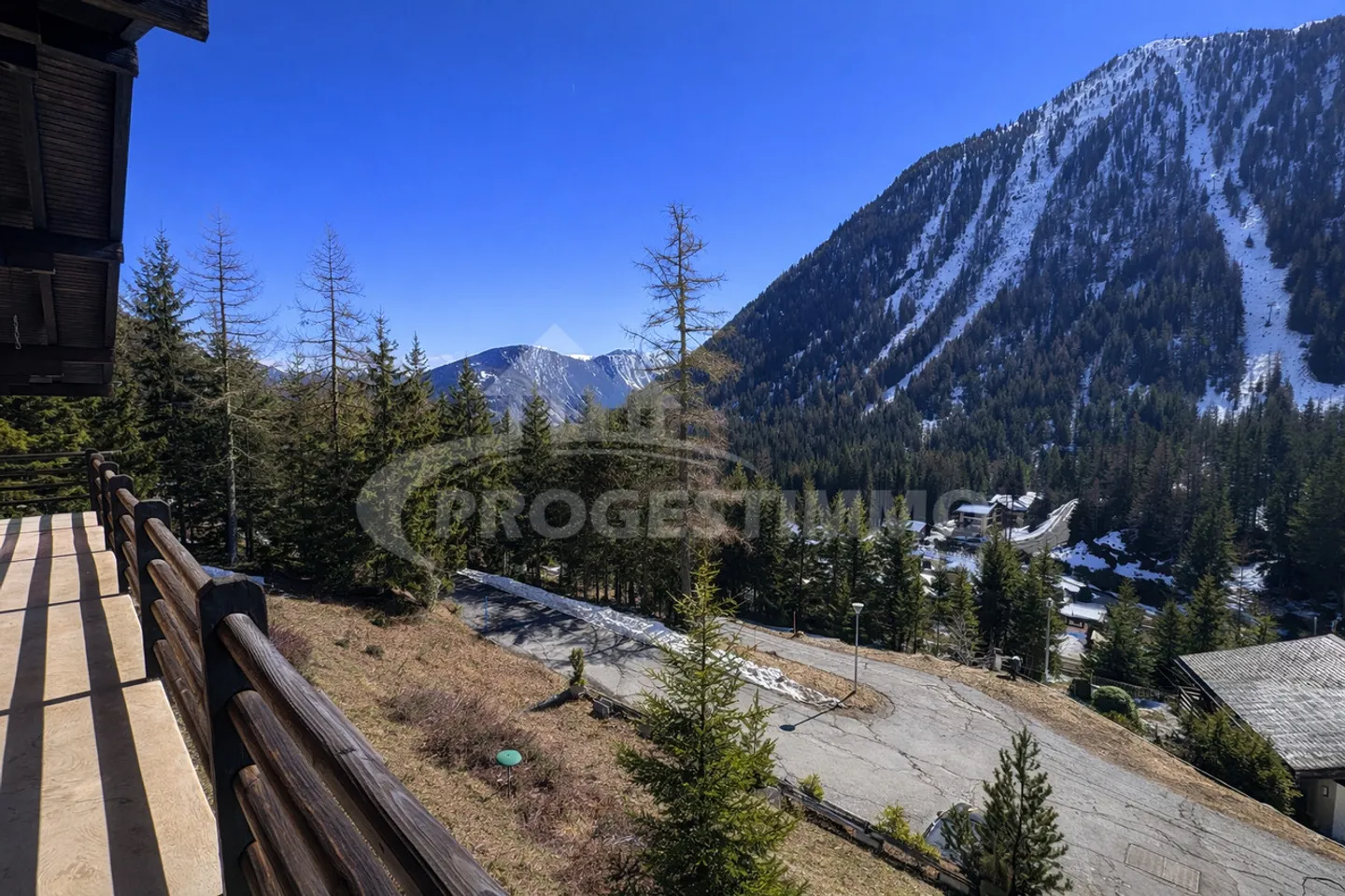 ALPINE CHALET WITH BEAUTIFUL VIEW OF THE MOUNTAINS - Photo 18 of 18