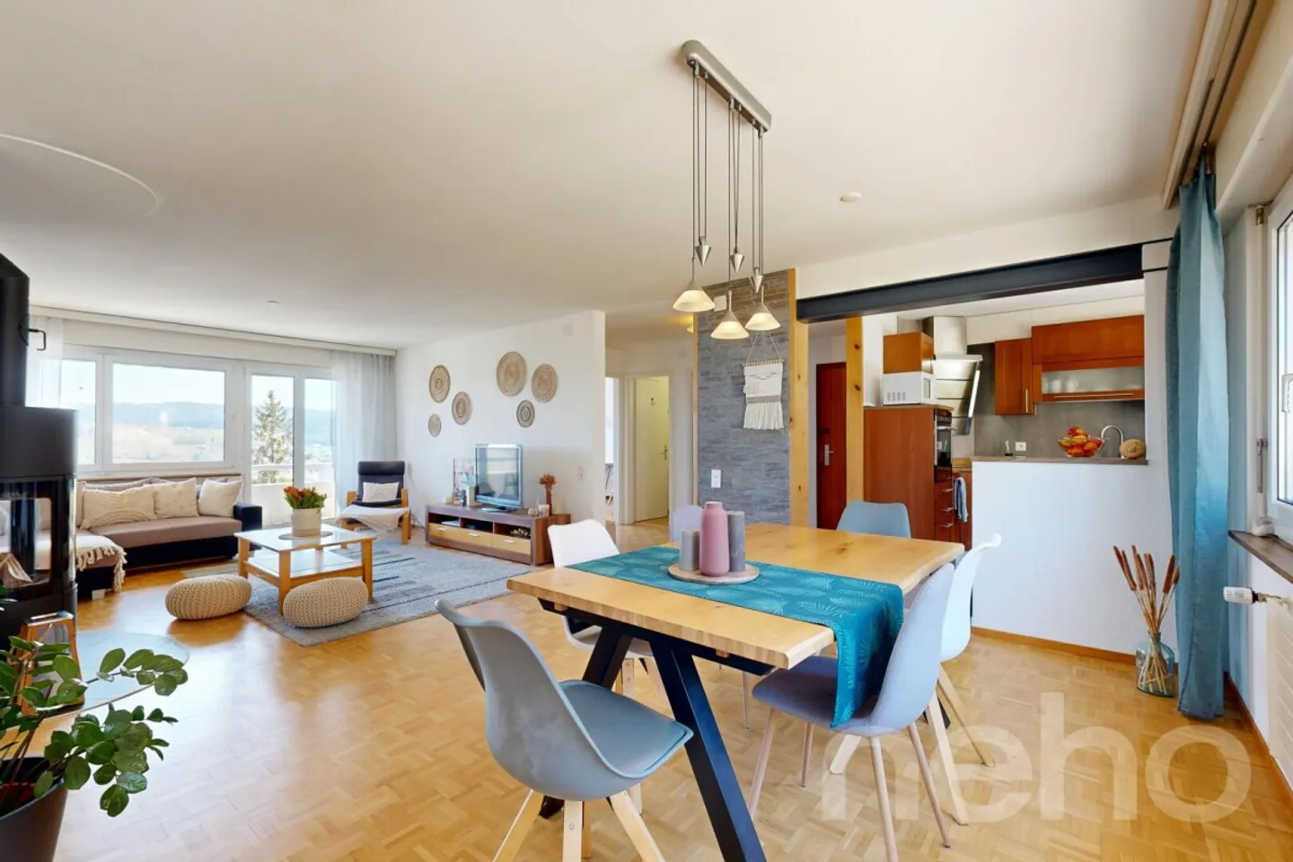 Appartement 4.5 pièces avec vue dégagée à La Chaux-de-Fonds - Photo 2 sur 13